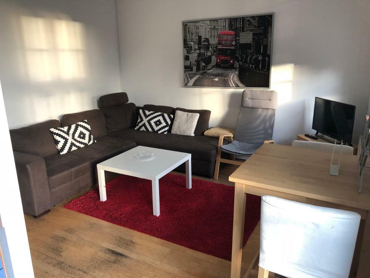 Ferienwohnung Mitten In Висбаден Екстериор снимка